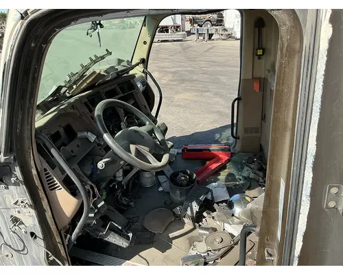 KENWORTH T680 Cab Assembly