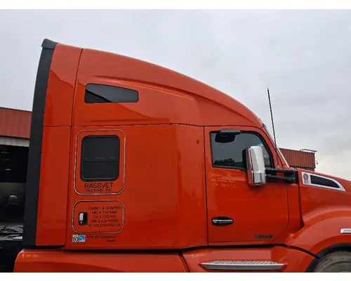 KENWORTH T680 Cab Assembly
