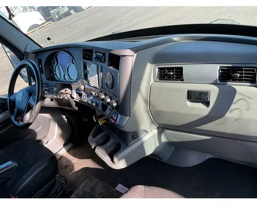 KENWORTH T680 Cab Assembly