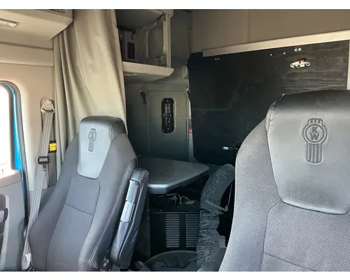 KENWORTH T680 Cab Assembly