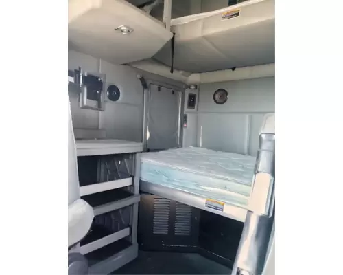 KENWORTH T680 Cab Assembly