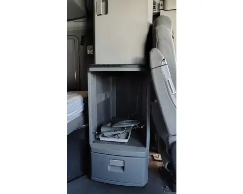 KENWORTH T680 Cab Assembly
