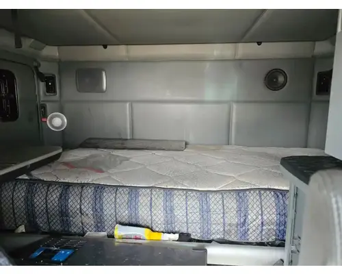 KENWORTH T680 Cab Assembly