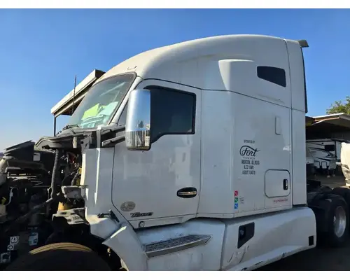 KENWORTH T680 Cab Assembly