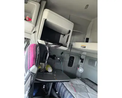 KENWORTH T680 Cab Assembly