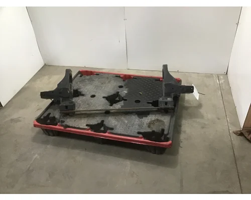 KENWORTH T680 Cab Mount 119