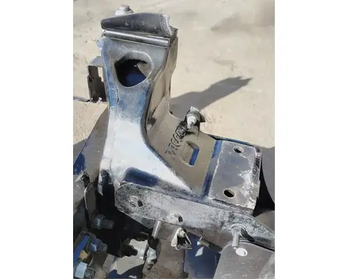 KENWORTH T680 Cab Mount Bracket