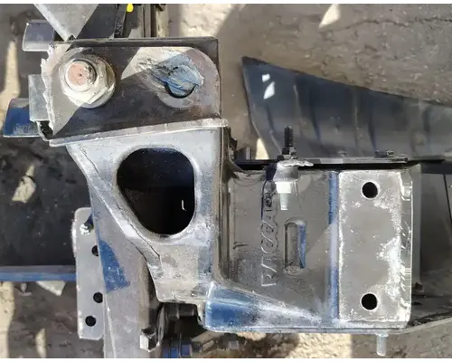 KENWORTH T680 Cab Mount Bracket