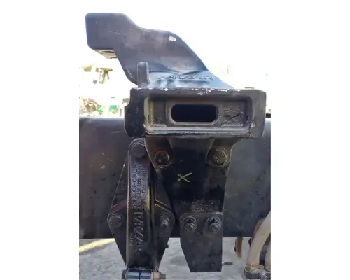 KENWORTH T680 Cab Mount Bracket
