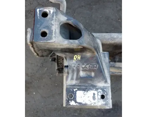 KENWORTH T680 Cab Mount Bracket
