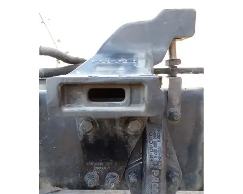 KENWORTH T680 Cab Mount Bracket