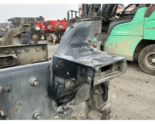 KENWORTH T680 Cab Mount Bracket