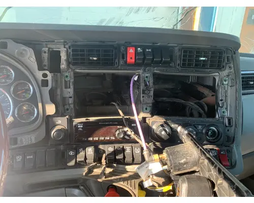 KENWORTH T680 Cab Mount