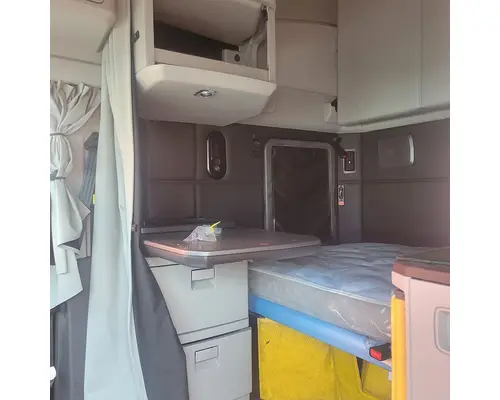 KENWORTH T680 Cab