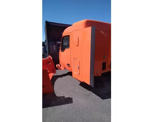 KENWORTH T680 Cab