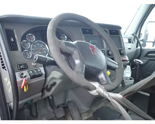 KENWORTH T680 Cab