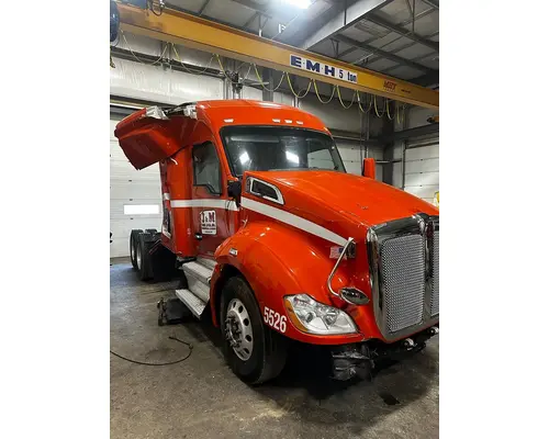 KENWORTH T680 Cab