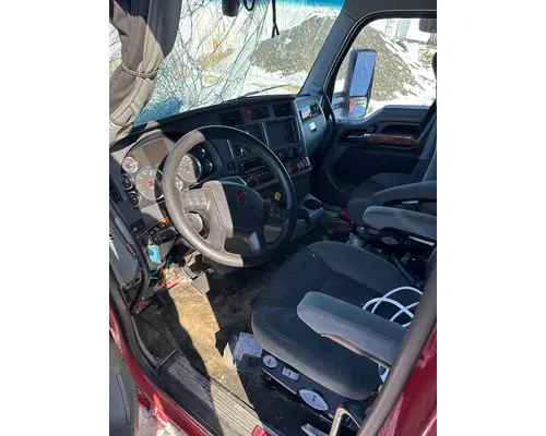 KENWORTH T680 Cab