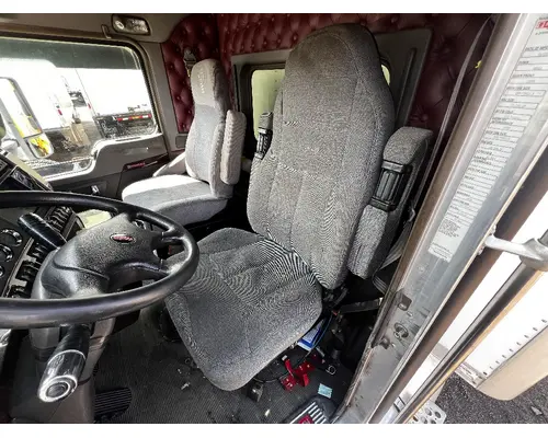 KENWORTH T680 Cab