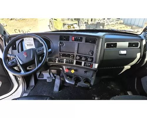 KENWORTH T680 Cab