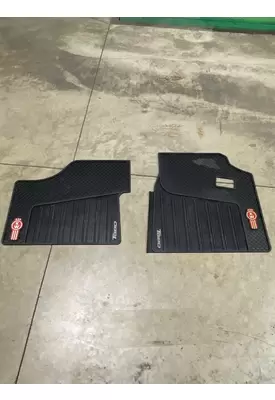KENWORTH T680 Carpet