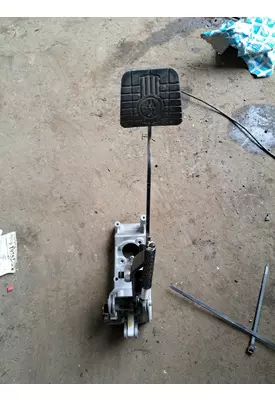 KENWORTH T680 Clutch Pedal Assembly/Linkage