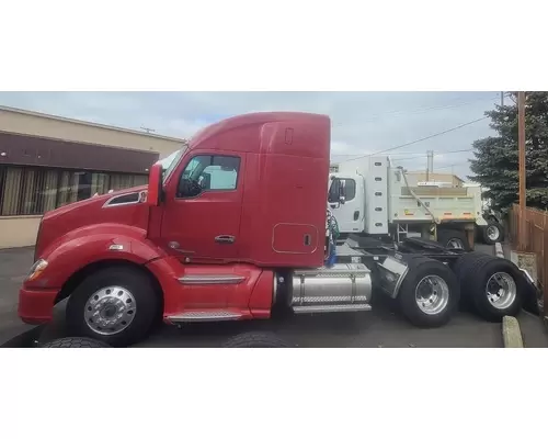 KENWORTH T680 Complete Vehicle