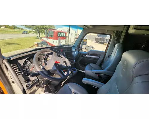 KENWORTH T680 Complete Vehicle