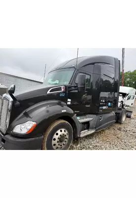 KENWORTH T680 Complete Vehicle