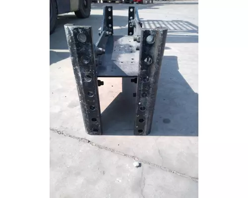 KENWORTH T680 Crossmember