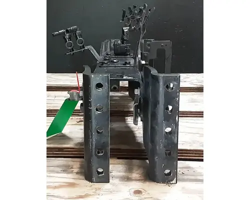 KENWORTH T680 Crossmember