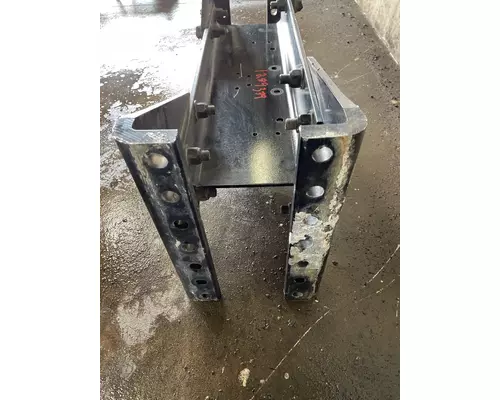 KENWORTH T680 Crossmember