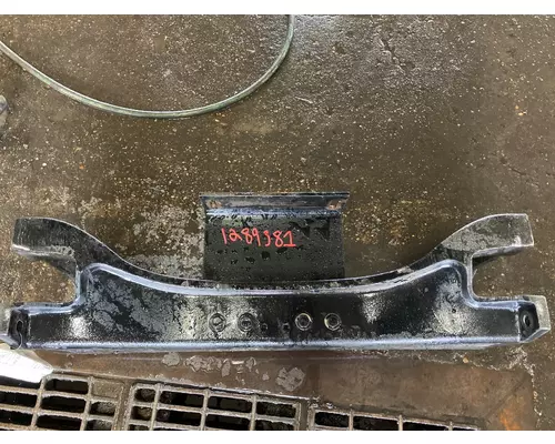 KENWORTH T680 Crossmember