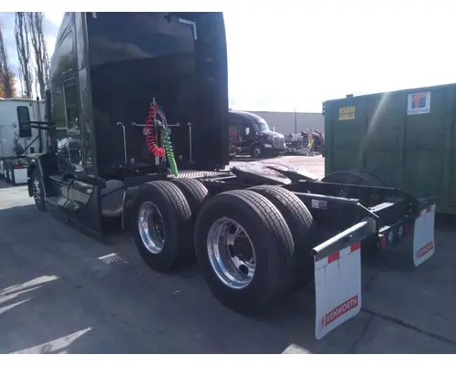 KENWORTH T680 Cutoff Assembly(Housing & Suspension only)