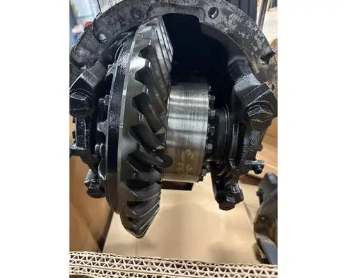 KENWORTH T680 Cutoff Assembly (Complete With Axles)
