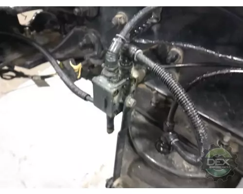 KENWORTH T680 Cutoff Assembly (Housings & Suspension Only)