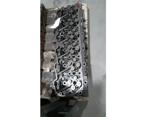 KENWORTH T680 Cylinder Head