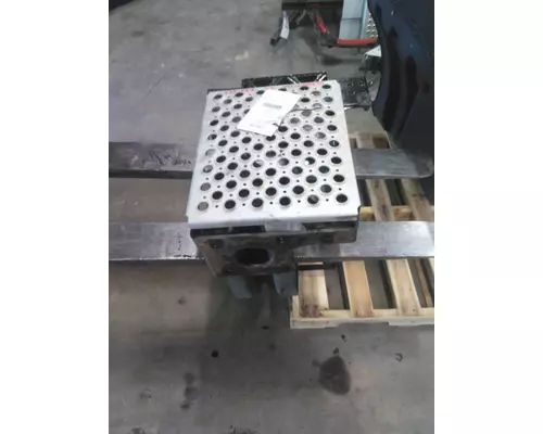 KENWORTH T680 DECK (CATWALK) STEP