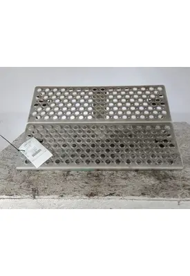 KENWORTH T680 DECK (CATWALK) STEP