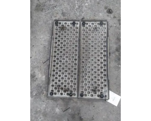 KENWORTH T680 DECK (CATWALK) STEP