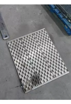 KENWORTH T680 DECK (CATWALK) STEP