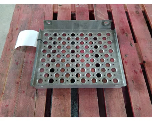 KENWORTH T680 DECK (CATWALK) STEP