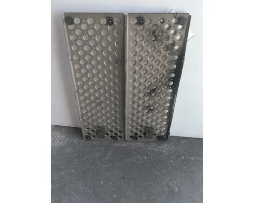 KENWORTH T680 DECK (CATWALK) STEP