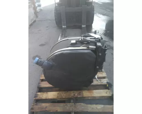 KENWORTH T680 DEF TANK