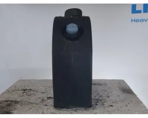 KENWORTH T680 DEF TANK