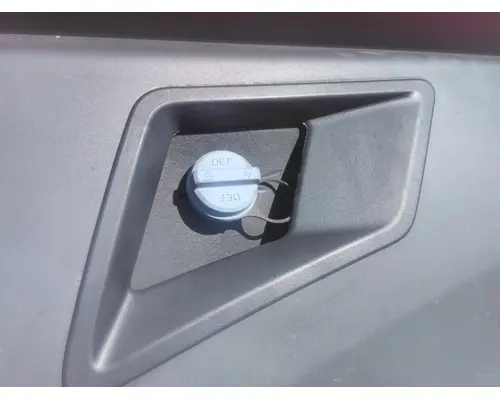 KENWORTH T680 DEF TANK