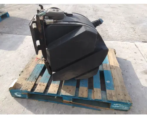 KENWORTH T680 DEF TANK