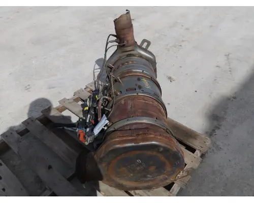 KENWORTH T680 DEF TANK