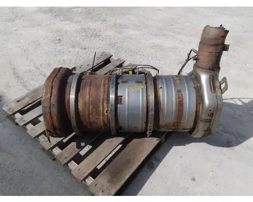 KENWORTH T680 DEF TANK