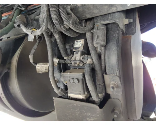KENWORTH T680 DEF TANK